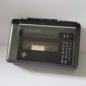 General Electric GE 3-5482A Stereo Cassette Tape Player AM FM Radio